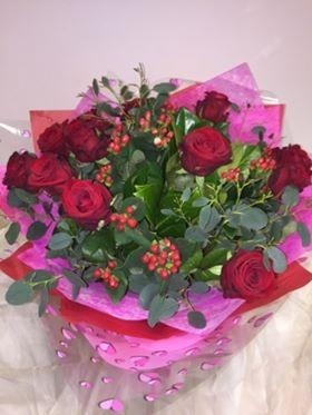 4.Freedom Red Rose Bouquet